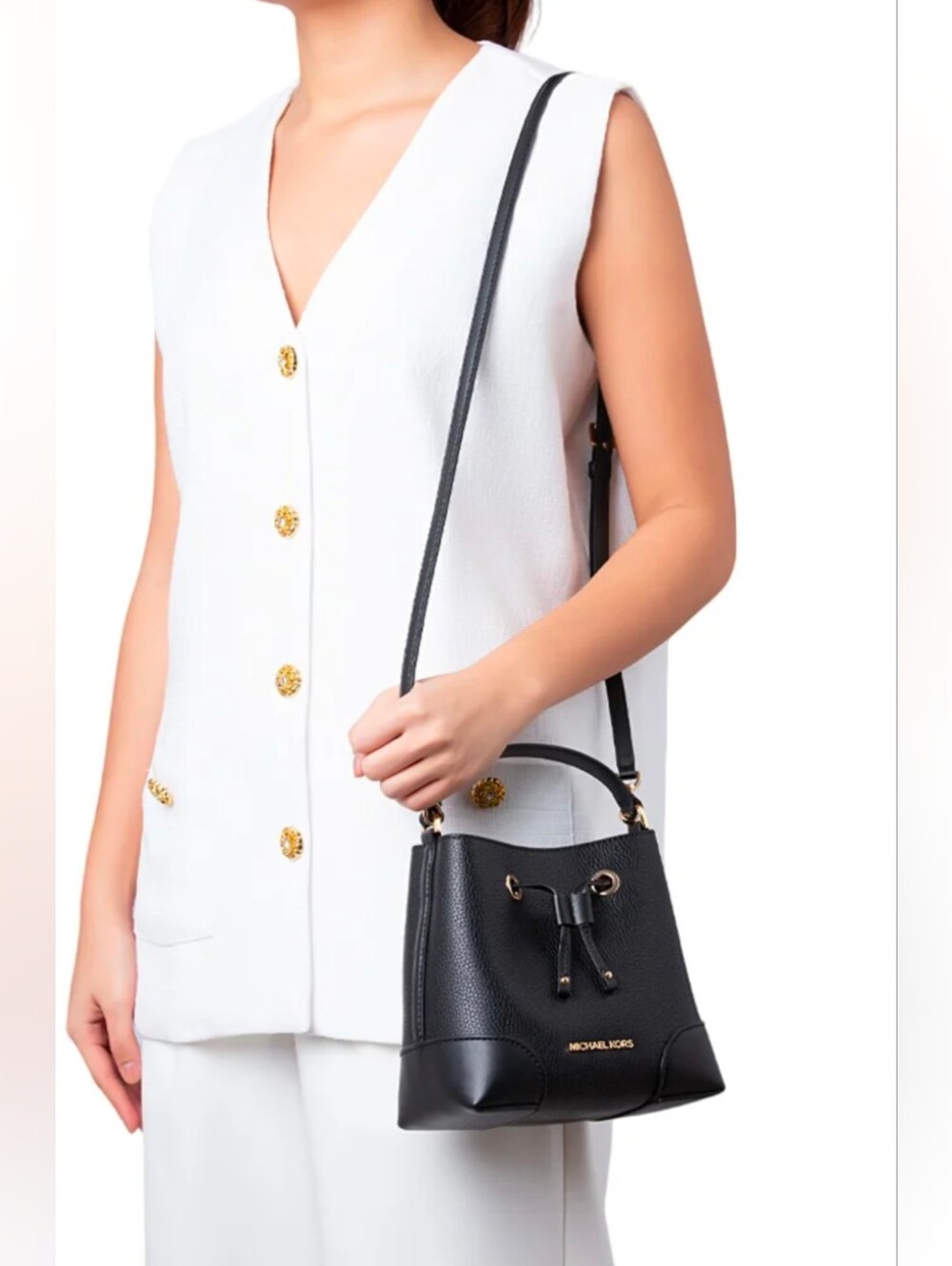 Michael Kors Black Pebbled Leather Drawstring Crossbody Bucket Bag